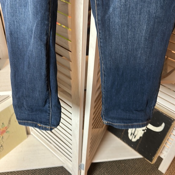 Torrid Girlfriend Skinny Jeans - Picture 3 of 8